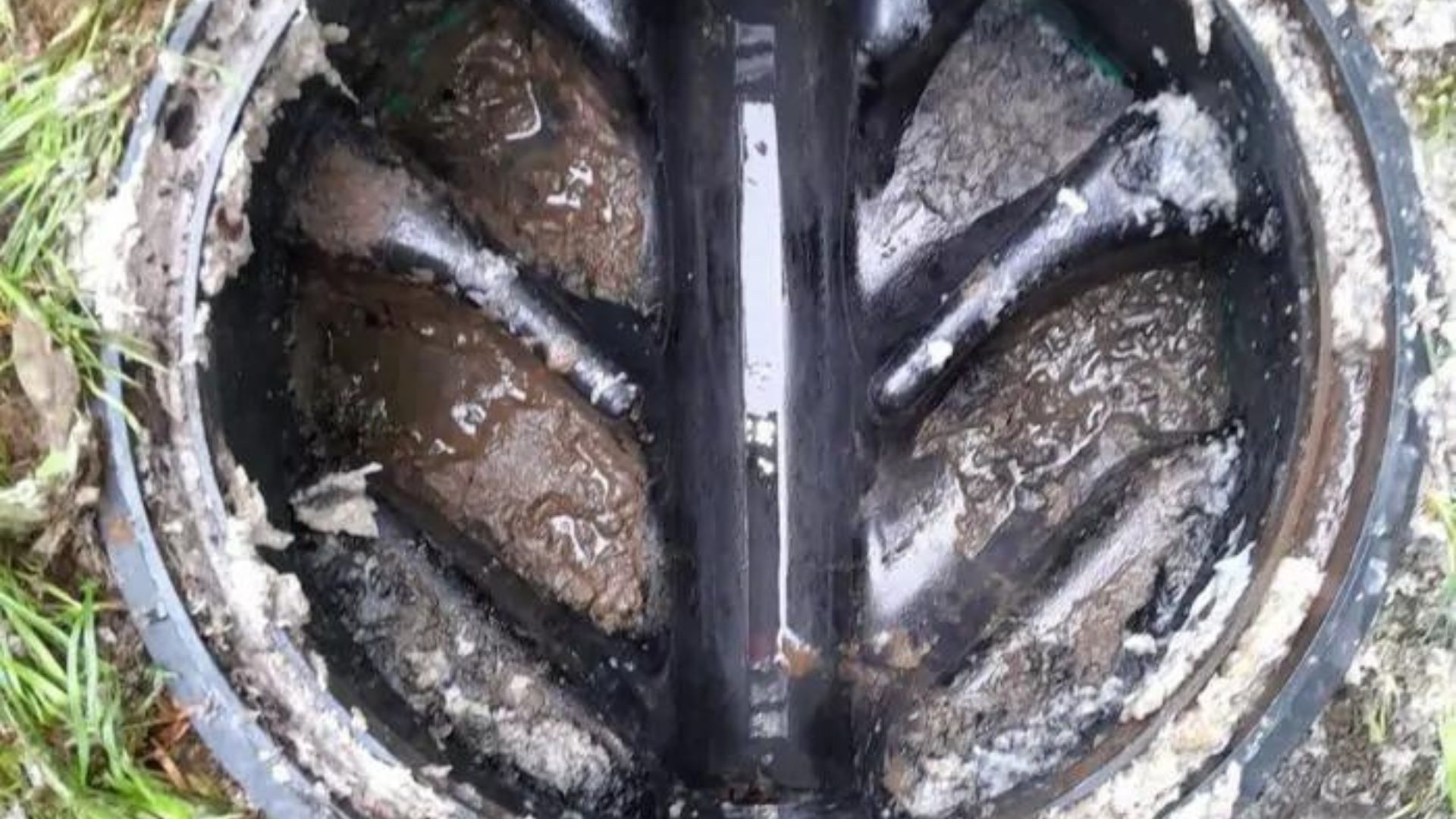 A Simple Guide to Unblock Drain Pipe Outside